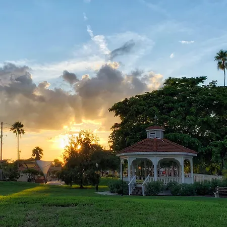 Casey Key Resorts - Beachfront-2