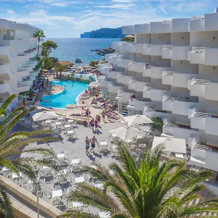Fergus Style Cala Blanca Suites-2