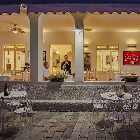 Hotel Sandalyon-2