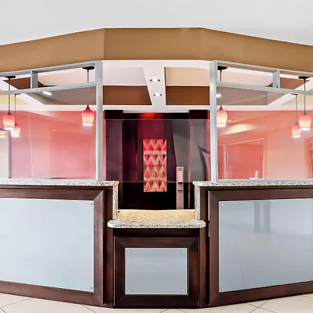 Best Western Plus - Magee Inn & Suites-3