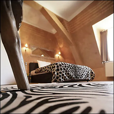 Hip Hotel-3