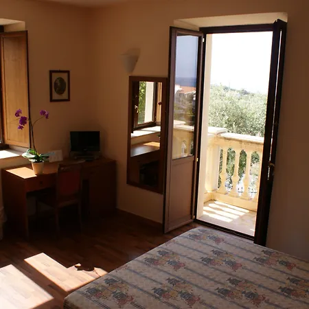 Hotel Villa Cerelis-3
