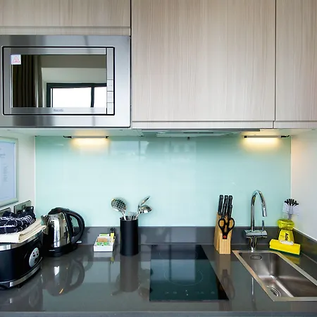 Staycity Aparthotels London Deptford Bridge-2