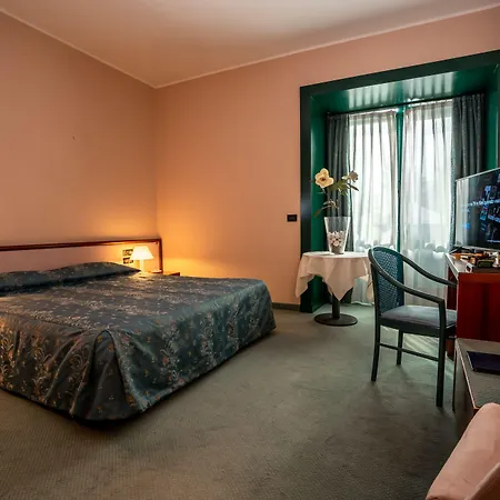 Hotel Diana-3