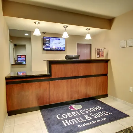 Cobblestone Hotel & Suites - Broken Bow-2