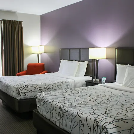 Parkwood Inn & Suites-3