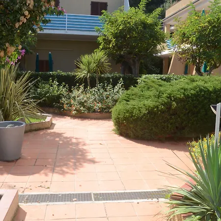 Hotel Le Acacie-2
