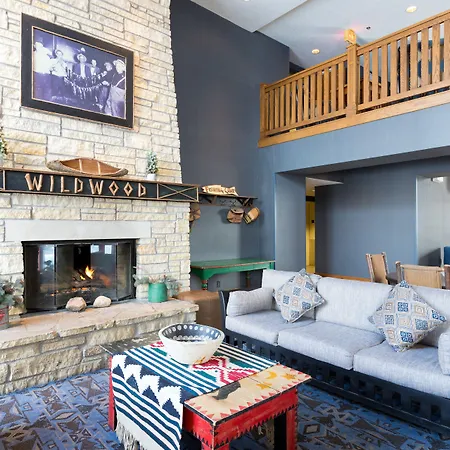 Wildwood Lodge & Suites-3