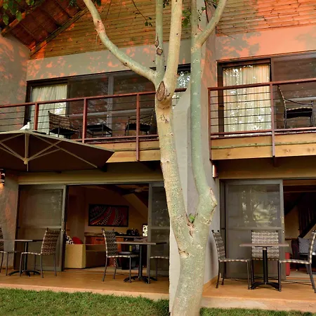 Victoria Falls Safari Suites-3