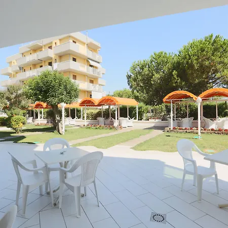 Hotel Marina Beach - Azzurro Club-3