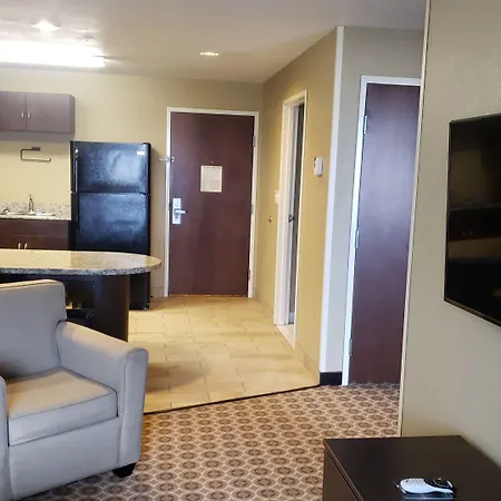 Microtel Inn And Suites Pecos-3