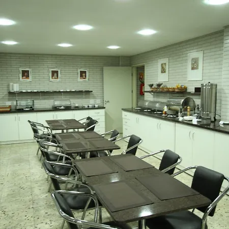 Hotel Confiance Soho Batel-3