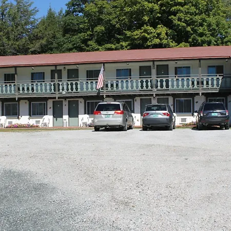 Happy Bear Motel-3