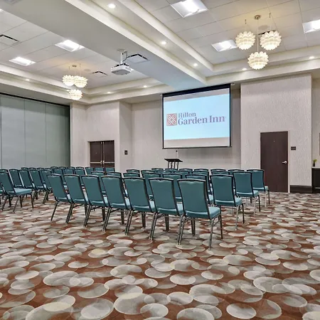 Hilton Garden Inn And Fayetteville Convention Center-2