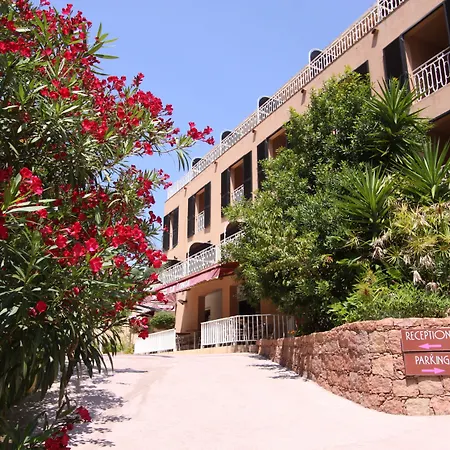 Logis Hotel Le Lonca-2