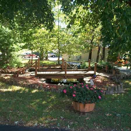 Shady Acre Inn And Suites-3