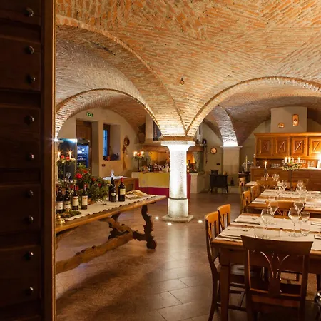A' La Table Du Sommelier Chambres D Hotes-2
