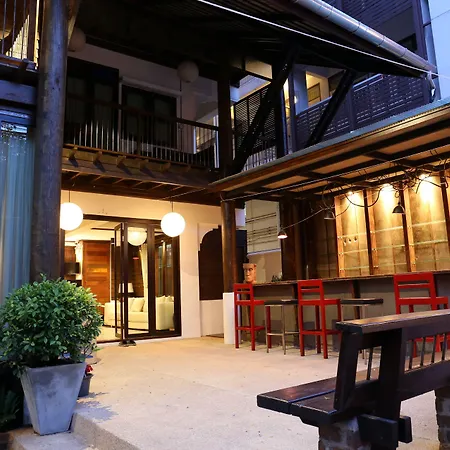 Kampaeng Ngam Hotel - Steps to Night Bazaar&Old City-2