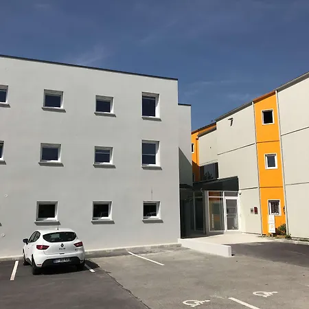Première Classe Amiens-2