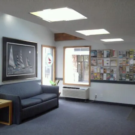 Quail'S Nest Inn & Suites-2