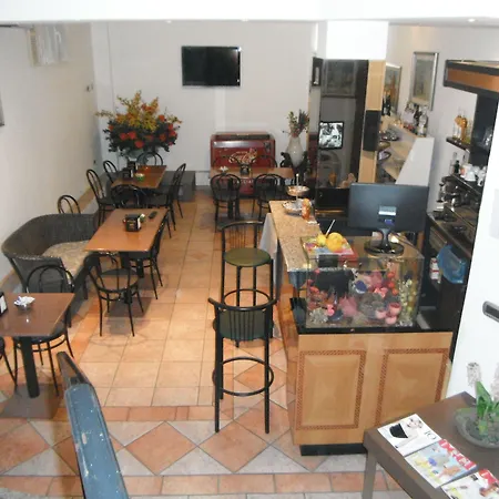 Hotel Renato-2