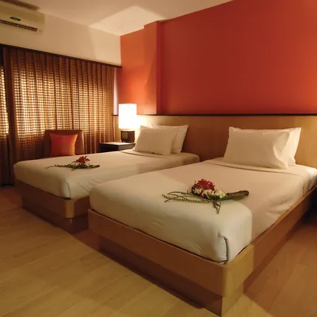 Rose Hotel-2