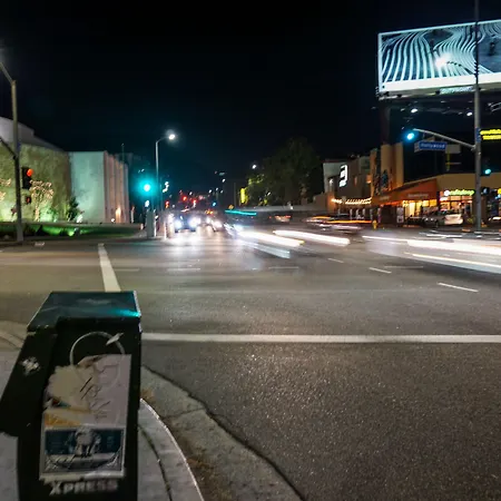 Hollywood La Brea Inn-3