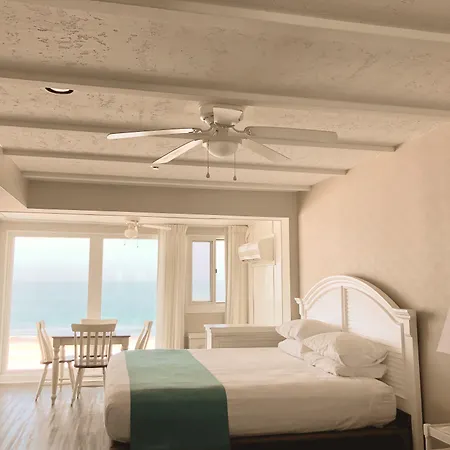 Surf Club Oceanfront Hotel-2
