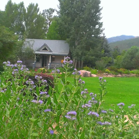 Apple Orchard Inn-3