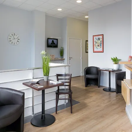 Hotel Foch Nancy Gare-3
