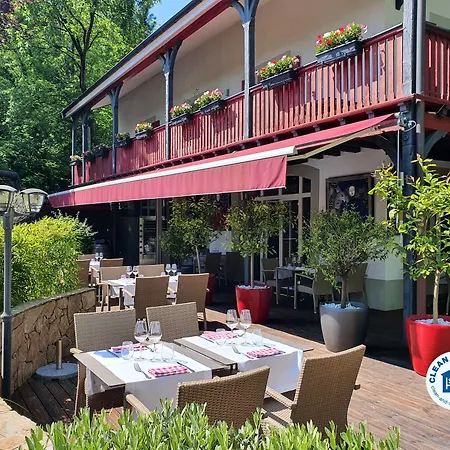 Chez Maman Hotel & Restaurant-2