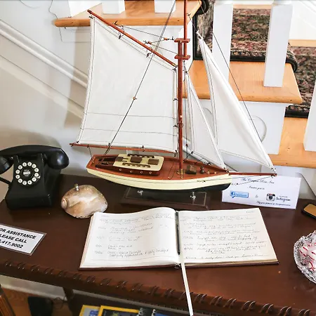 Compass Rose Inn-2