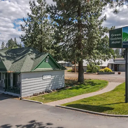 Green Gables Motel & Suites-3