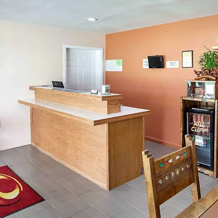 Econo Lodge Phillipsburg-2