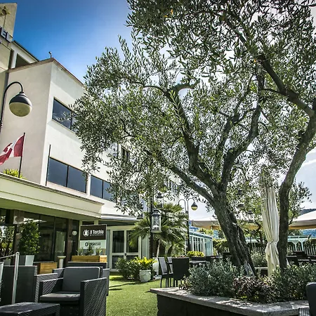 Hotel Cristallo Relais, Sure Hotel Collection By Best Western-2