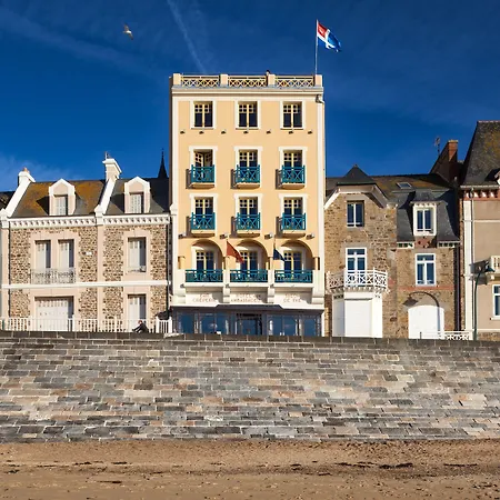Ambassadeurs Logis Hotel-3
