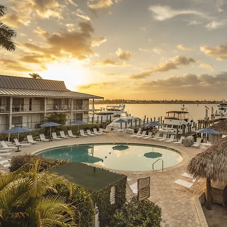 Cove Inn On Naples Bay-2