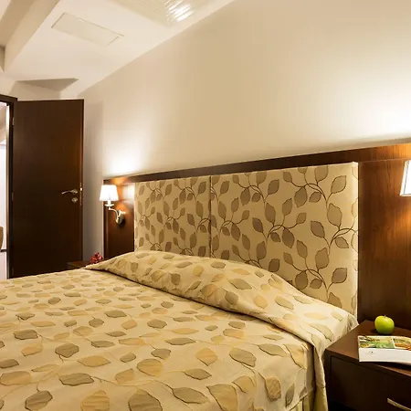 Earth & People Hotel & Spa - Free Parking & Swimming Pool-3