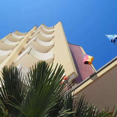 Hotel Colorado Cesenatico-3