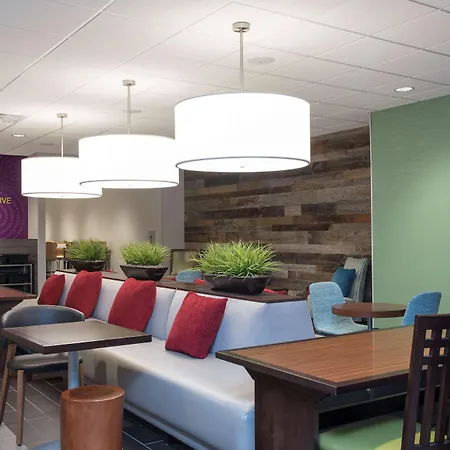 Home2 Suites By Hilton Indianapolis Downtown Indianapolis-3