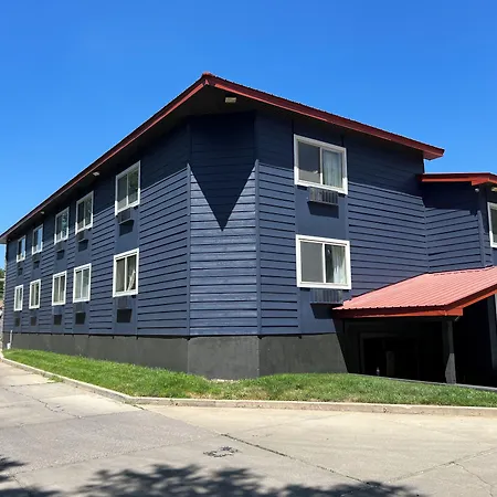 The Junction Hotel And Hostel-2