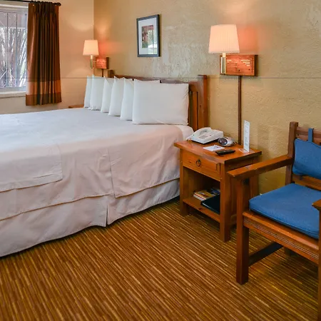 Thunderbird Lodge-3