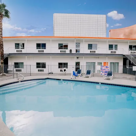 Siegel Select LV Strip-Convention Center-3