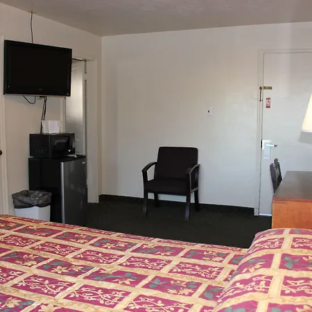 Lava Spa Motel & Rv-3