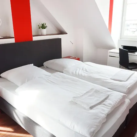 Check In Hotel-3
