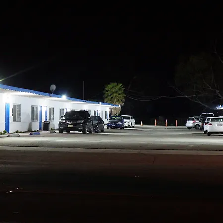White Caps Motel-3