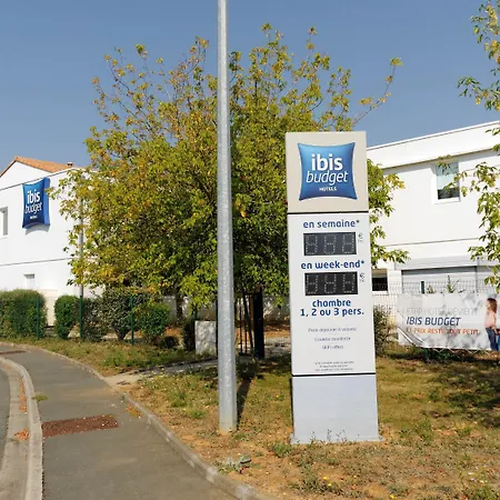 Ibis Budget Rochefort-3