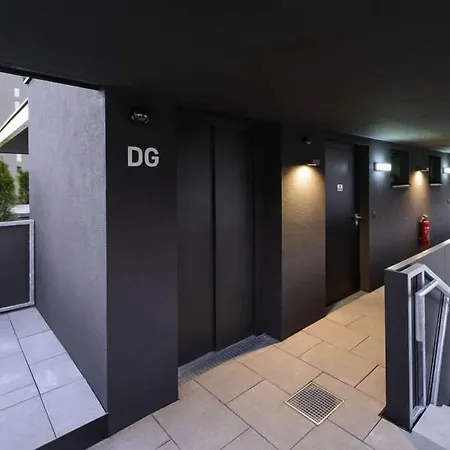 Blackhome Innsbruck City East I Contactless Check-In-2