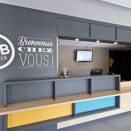 B&B HOTEL Pau Zénith-2