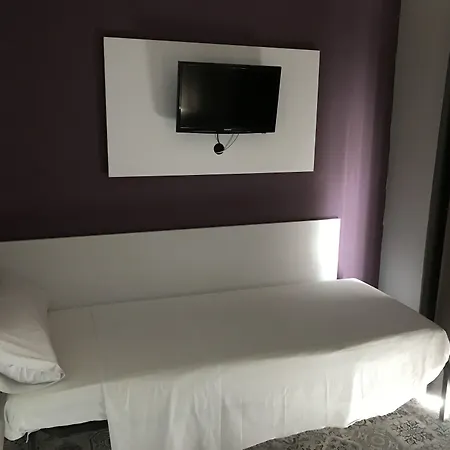 Benidorm Blue Beach Hostel-3